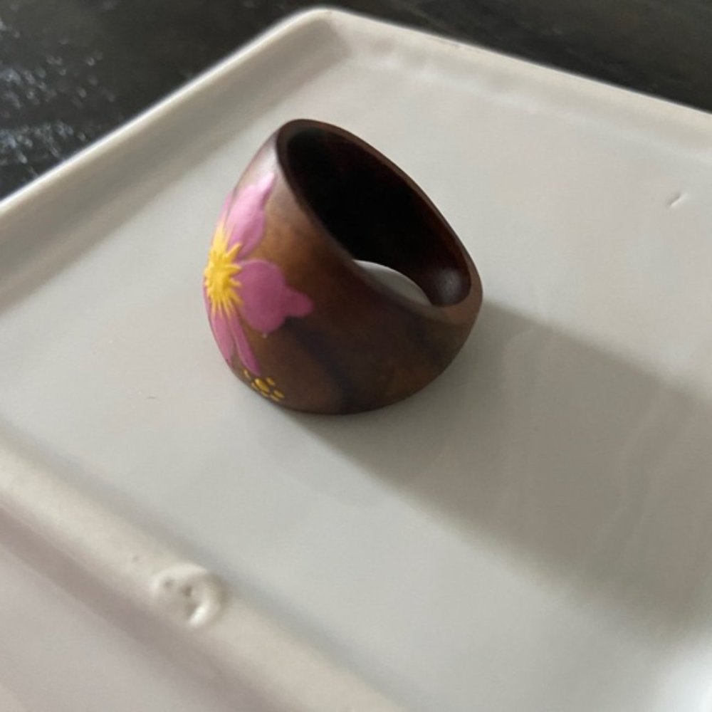 BOHO Wooden Flower Earthy Hippie Ring NWOT - Picture 3 of 3